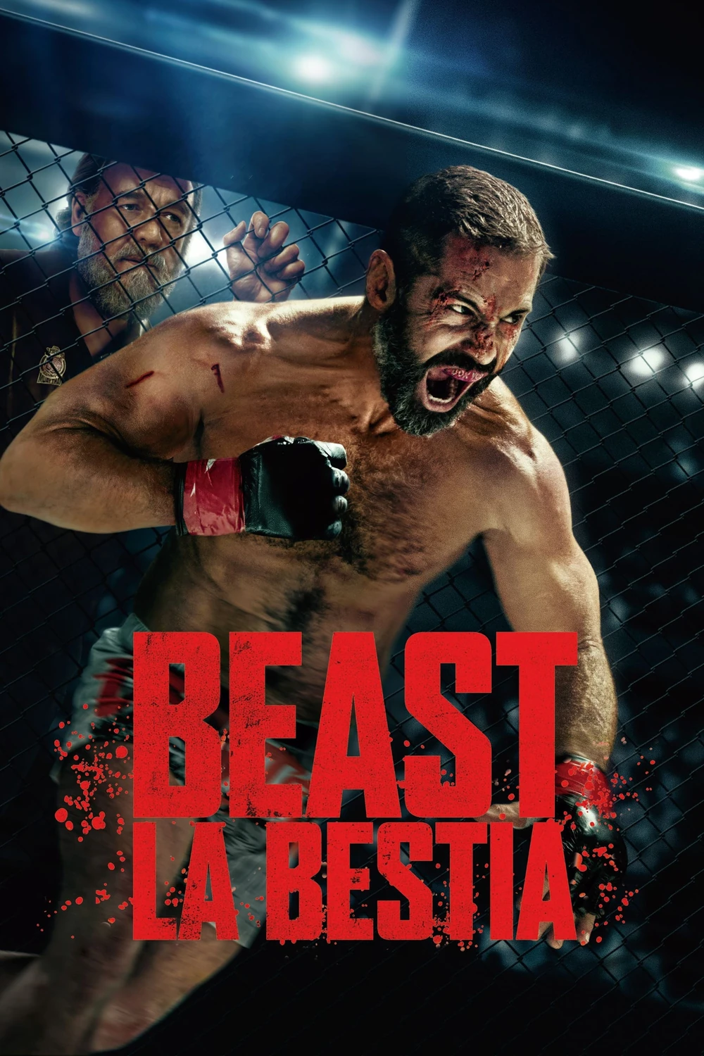 Cartel español de Beast (La bestia): un luchador ensangrentado y con guantes de MMA grita dentro de una jaula iluminada por focos, con otro hombre detrás, y el título en grandes letras rojas