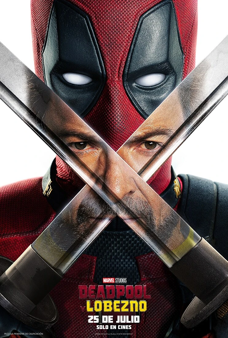 Cartel español de Deadpool y Lobezno: el rostro enmascarado de Deadpool detrás de dos espadas cruzadas en cuya hoja se refleja la cara de Lobezno; debajo, «25 de julio solo en cines»