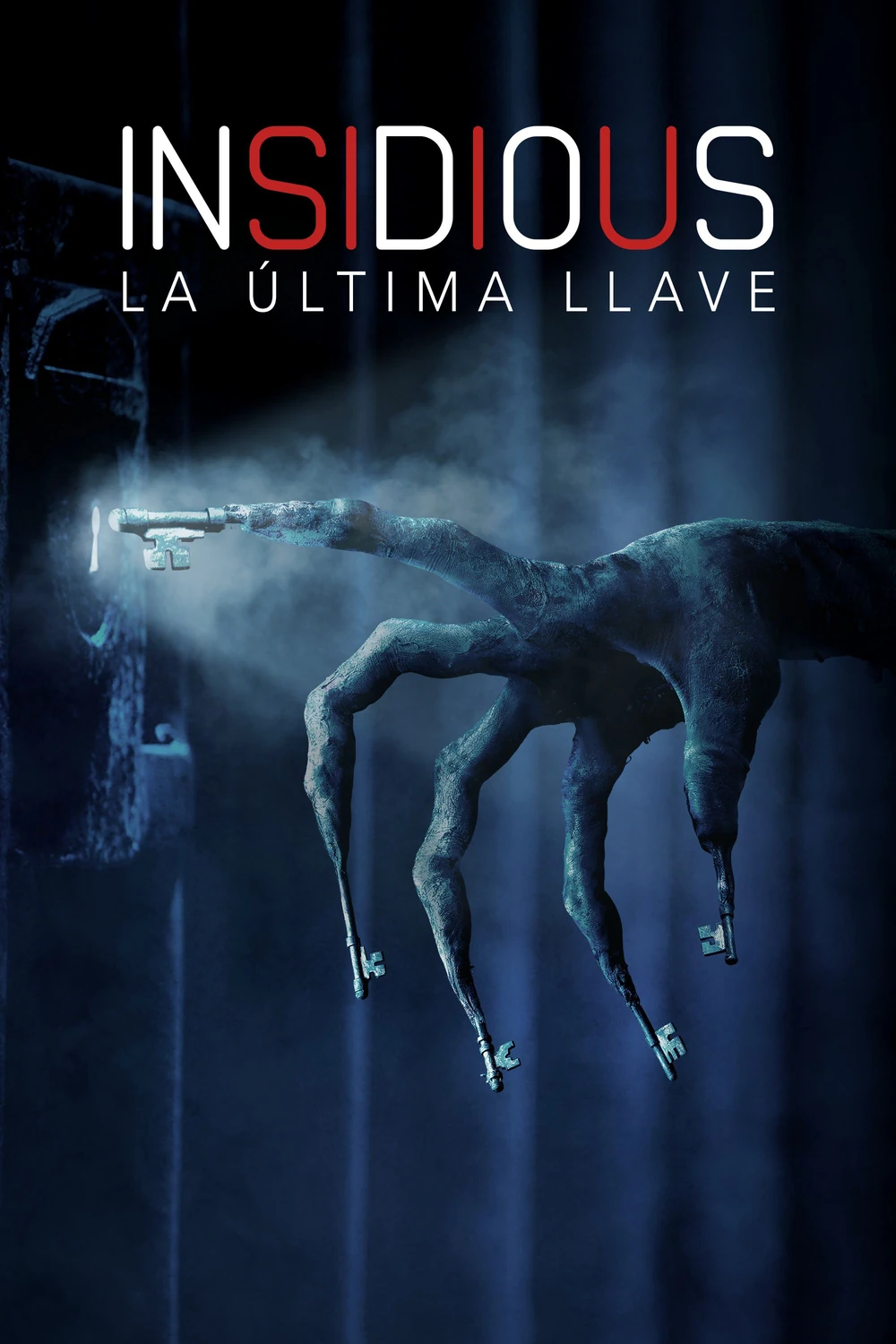 Cartel español de Insidious: La última llave: una mano enorme y huesuda, con llaves en lugar de dedos, se acerca a una cerradura iluminada en la oscuridad